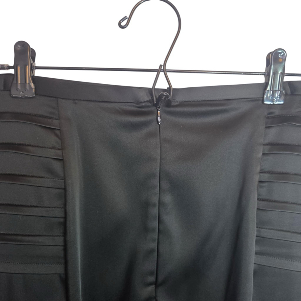 Calvin Klein Sculpted Black Satin Pencil Skirt, L, Panel Side Detail - Picture 10 of 13